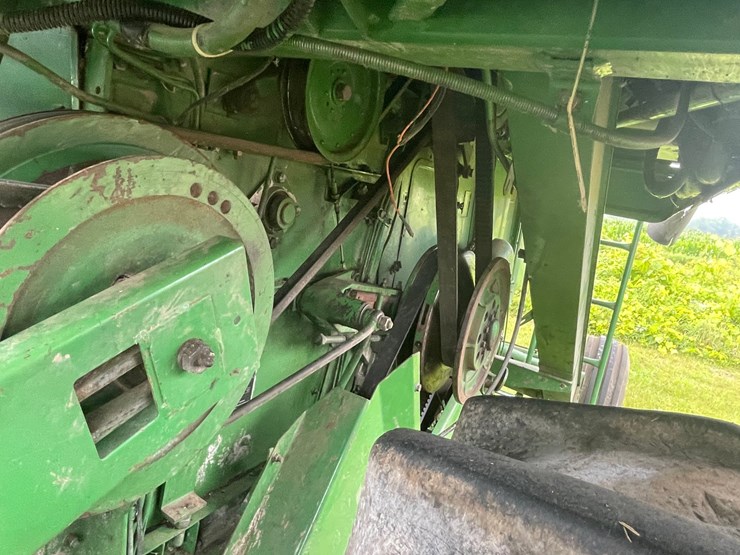 john-deere-4420-image-12