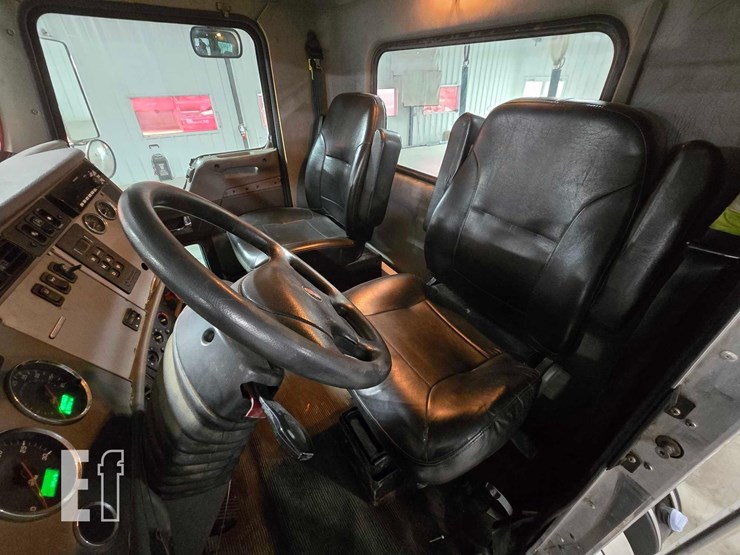 2020-kenworth-t370-image-12