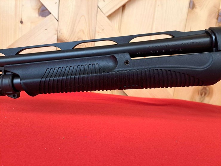 benelli-nova-20-gauge-pump-action-shotgun-image-3