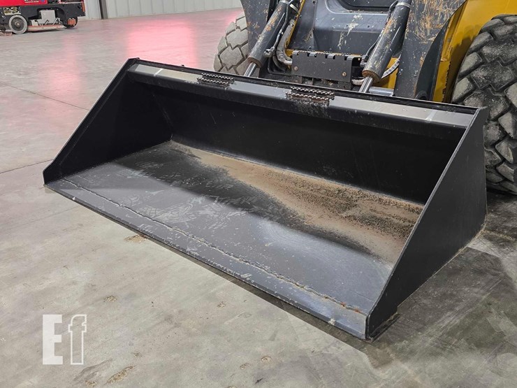 2023-deere-324g-image-9
