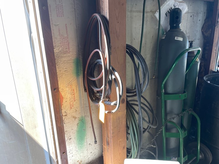 #4056-•-torch-tanks-with-cart-and-hoses-image-1