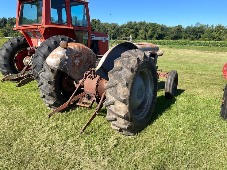 ford-850-image-6