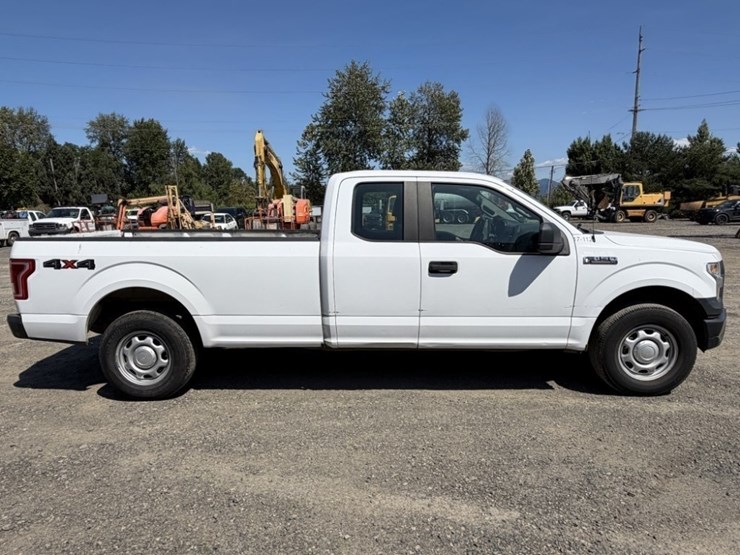 2017-ford-f150-image-3
