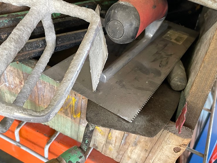 #4029-•-assorted-concrete-finishing-tools-image-5