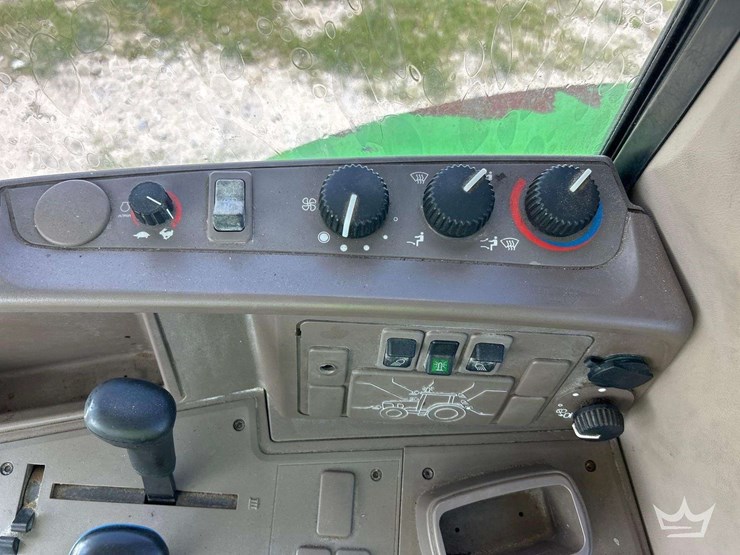 2014-john-deere-6125m-image-18