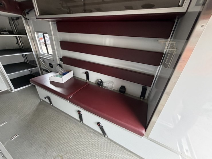2002-international-durastar-4400-image-21