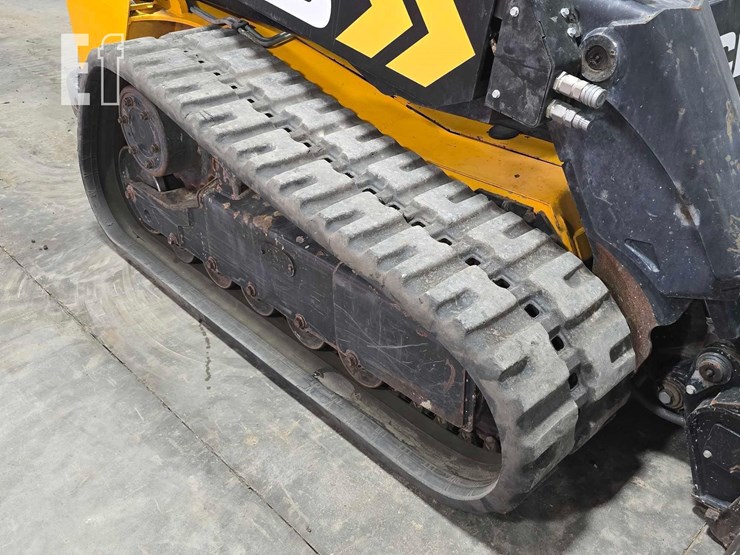 2020-jcb-3ts-8t-image-31