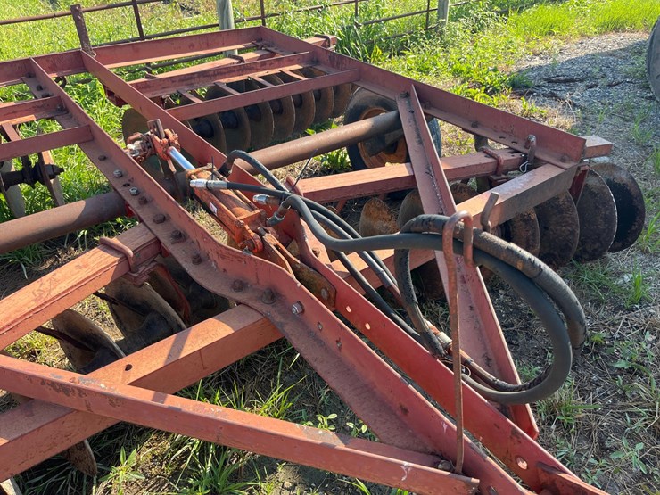 case-ih-370-image-7
