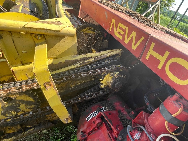 new-holland-880-image-9