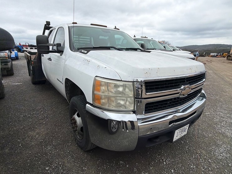 2007-chevrolet-3500hd-image-2