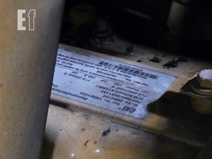 2001-caterpillar-140h-image-24