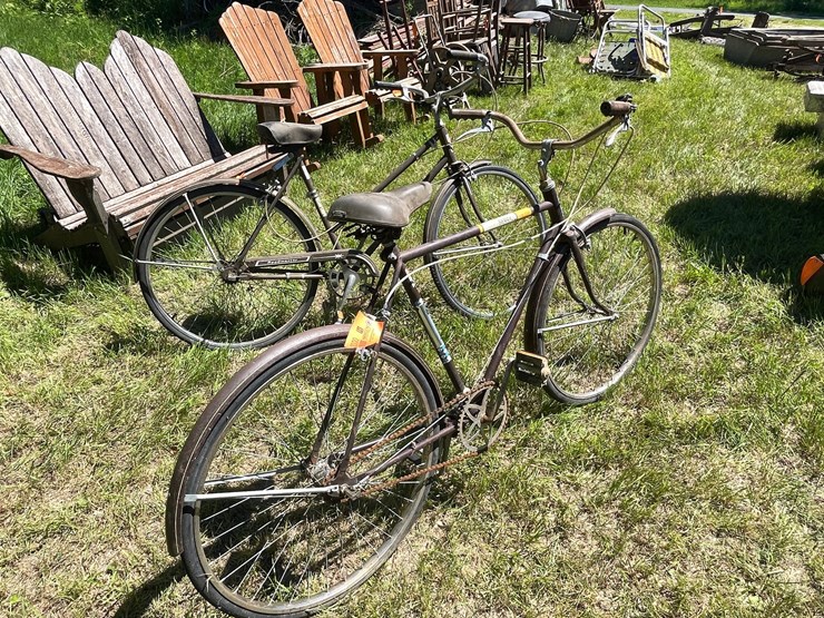 #3300-•-(2)-vintage-his-and-hers-bikes-image-6