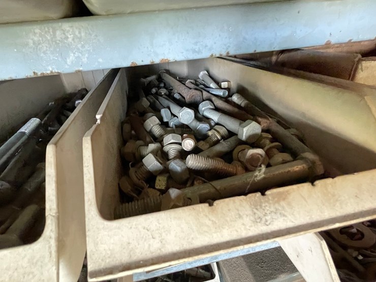#2332-•-contents-of-shelf-image-5