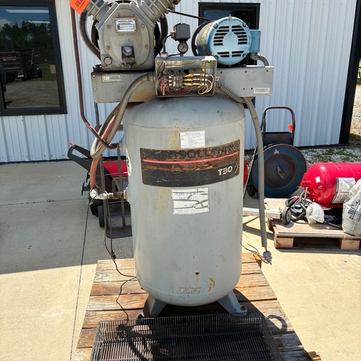 #9935 • Ingersoll-rand T30 air compressor