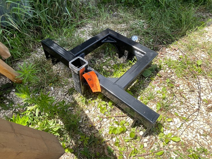 #3336-•-3-point-universal-plate-image-5
