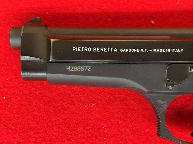 beretta-model-92fs-9mm-semiauto-pistol-image-10