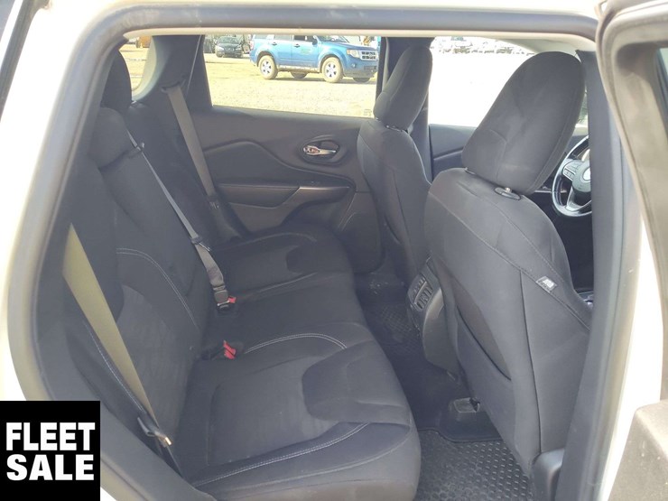 2019-jeep-cherokee-image-17