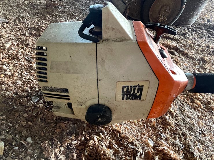#2290-•-stihl-fs36-weed-wacker-and-dayton-leaf-blower-image-11