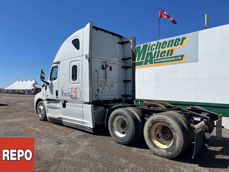 2021-freightliner-cascadia-t/a-sleeper-tractor-image-3