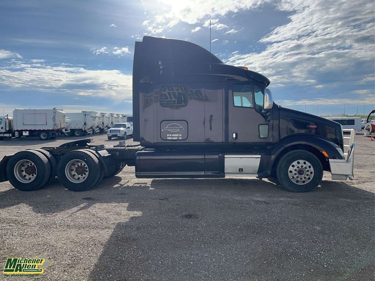2012-peterbilt-587-image-8