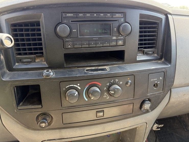 2008-dodge-ram-3500-image-30