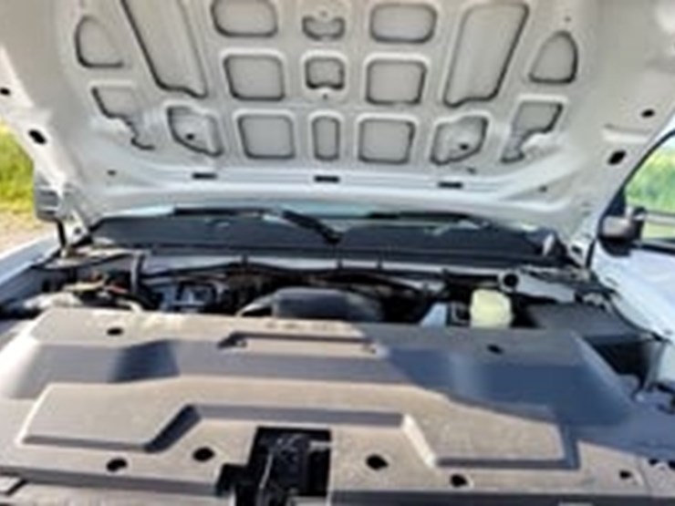 2013-chevrolet-silverado-3500hd-lt-image-58