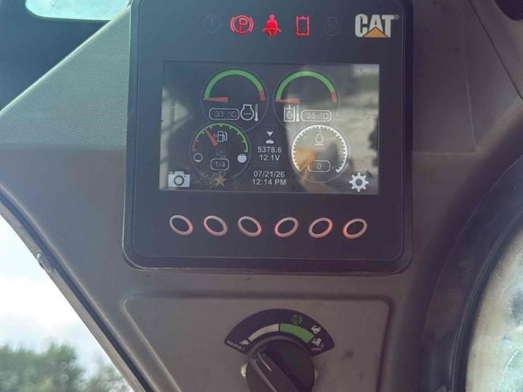 2021-caterpillar-236d3-image-17