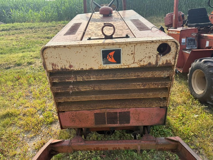 ditch-witch-350sx-image-9