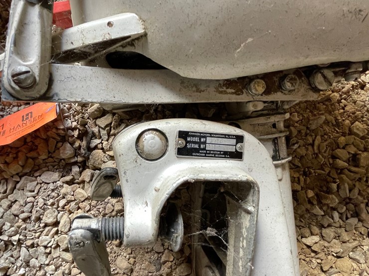 #3351-•-johnson-3hp-seahorse-outboard-motor-image-11