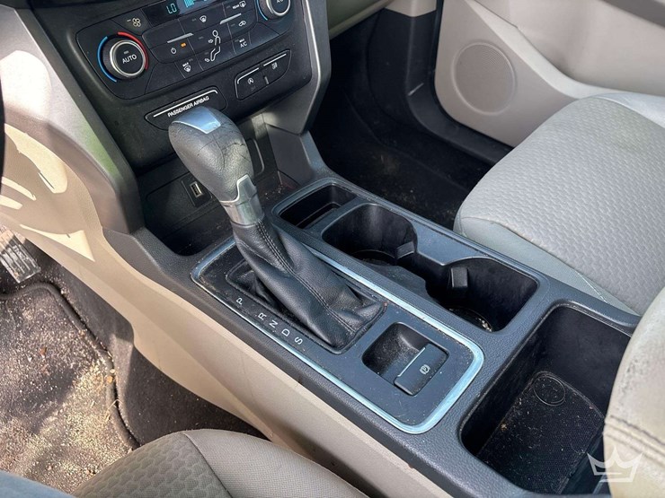 2017-ford-escape-image-17