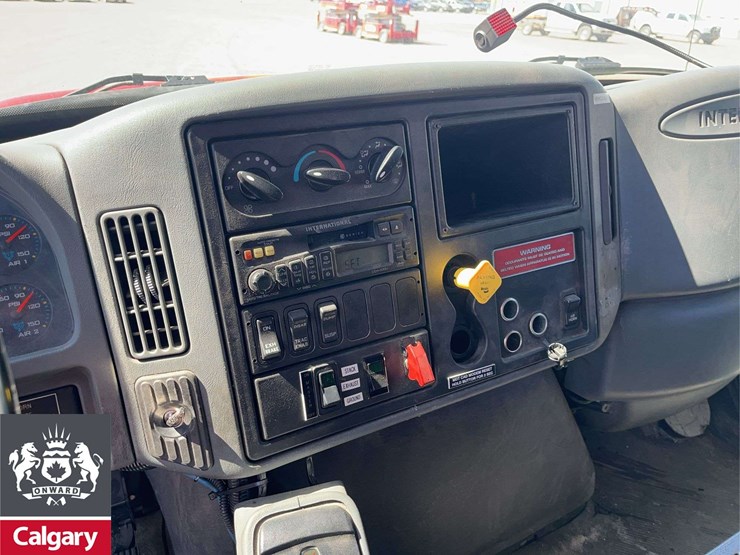 2004-international-durastar-4400-image-16