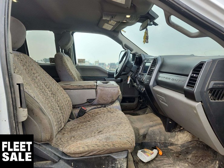 2020-ford-f550-image-15
