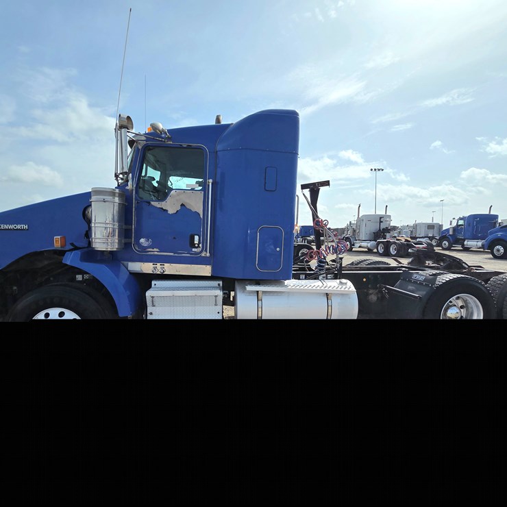 2013 KENWORTH T800