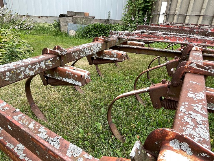 #2260-•-cultivator-image-8