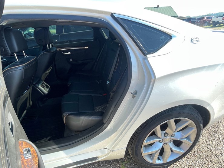 #1010-•-2014-chevy-impala-ltz-(has-wi-title)-image-42