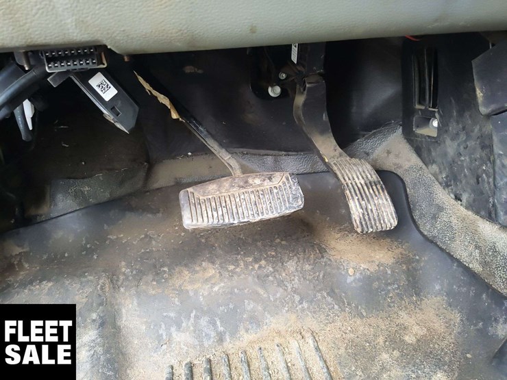 2021-ford-f550-image-16