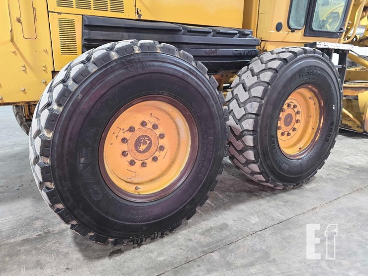 2004-caterpillar-140h-image-27