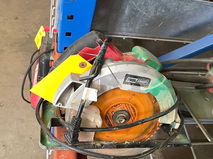 #4035-•-(2)-circular-saws-image-2
