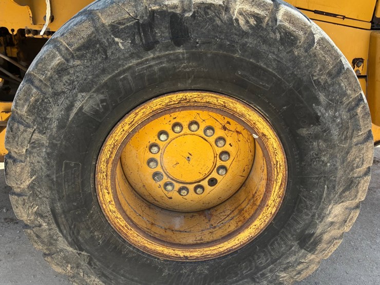 2005-deere-544j-image-10
