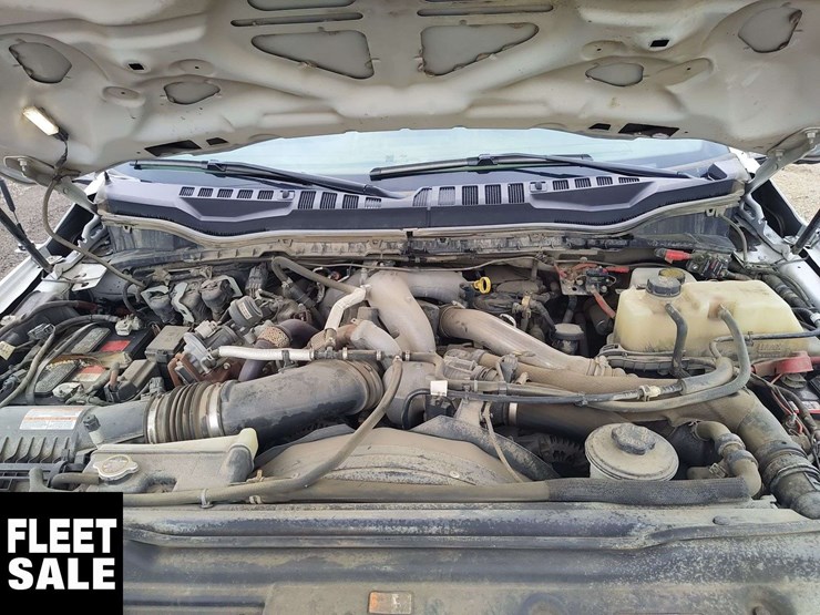 2021-ford-f550-image-30