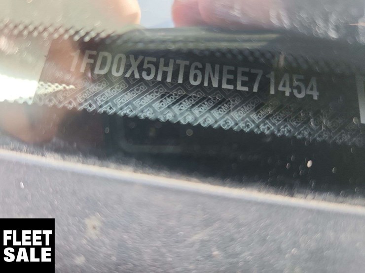 2022-ford-f550-image-39