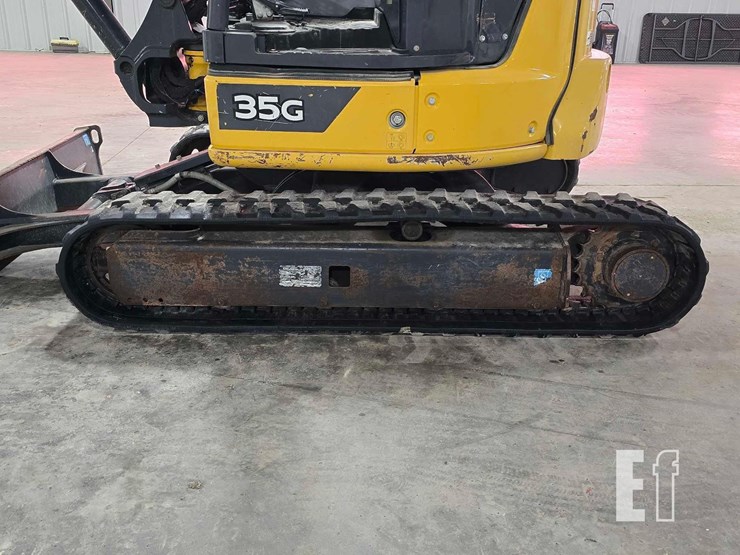 2021-deere-35g-image-28