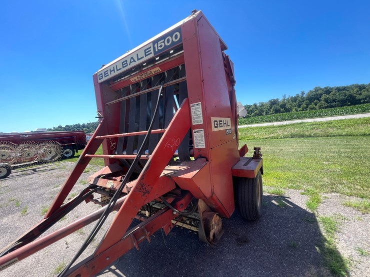 #1024-•-gehlbale-1500-baler-image-23