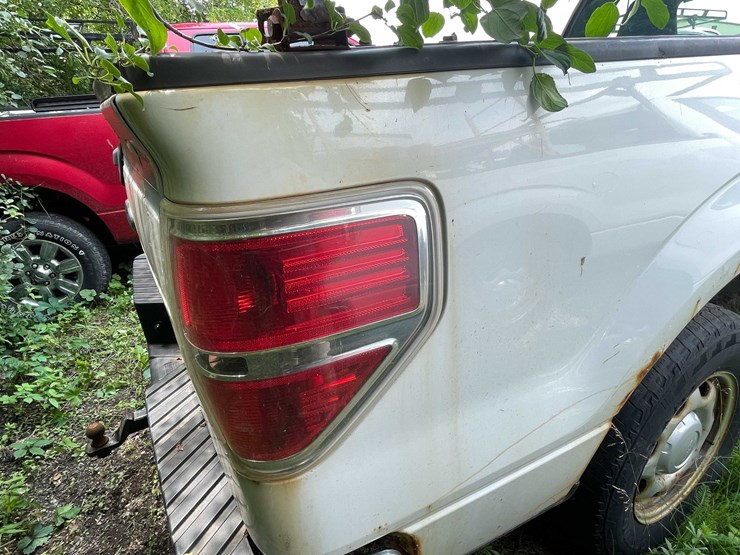2010-ford-f150-image-26
