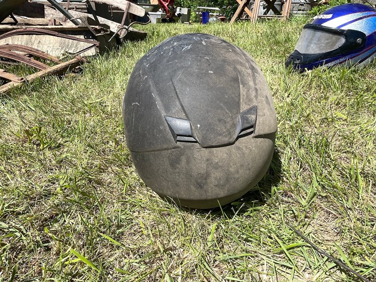 #3234-•-(2)-helmets-image-15