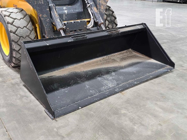 2023-deere-324g-image-10