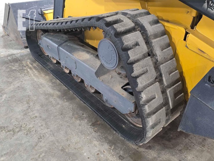 2012-deere-333d-image-26