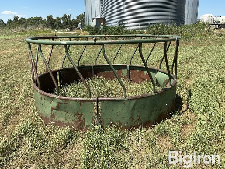 round-bale-feeder-image-8