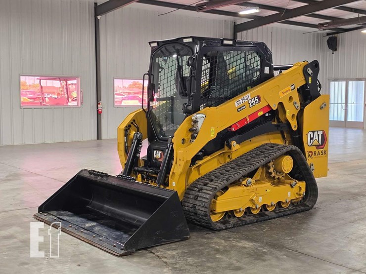 2025-caterpillar-255-image-1
