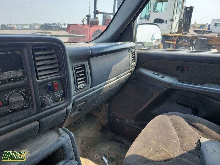 2001-gmc-sierra-3500-image-21